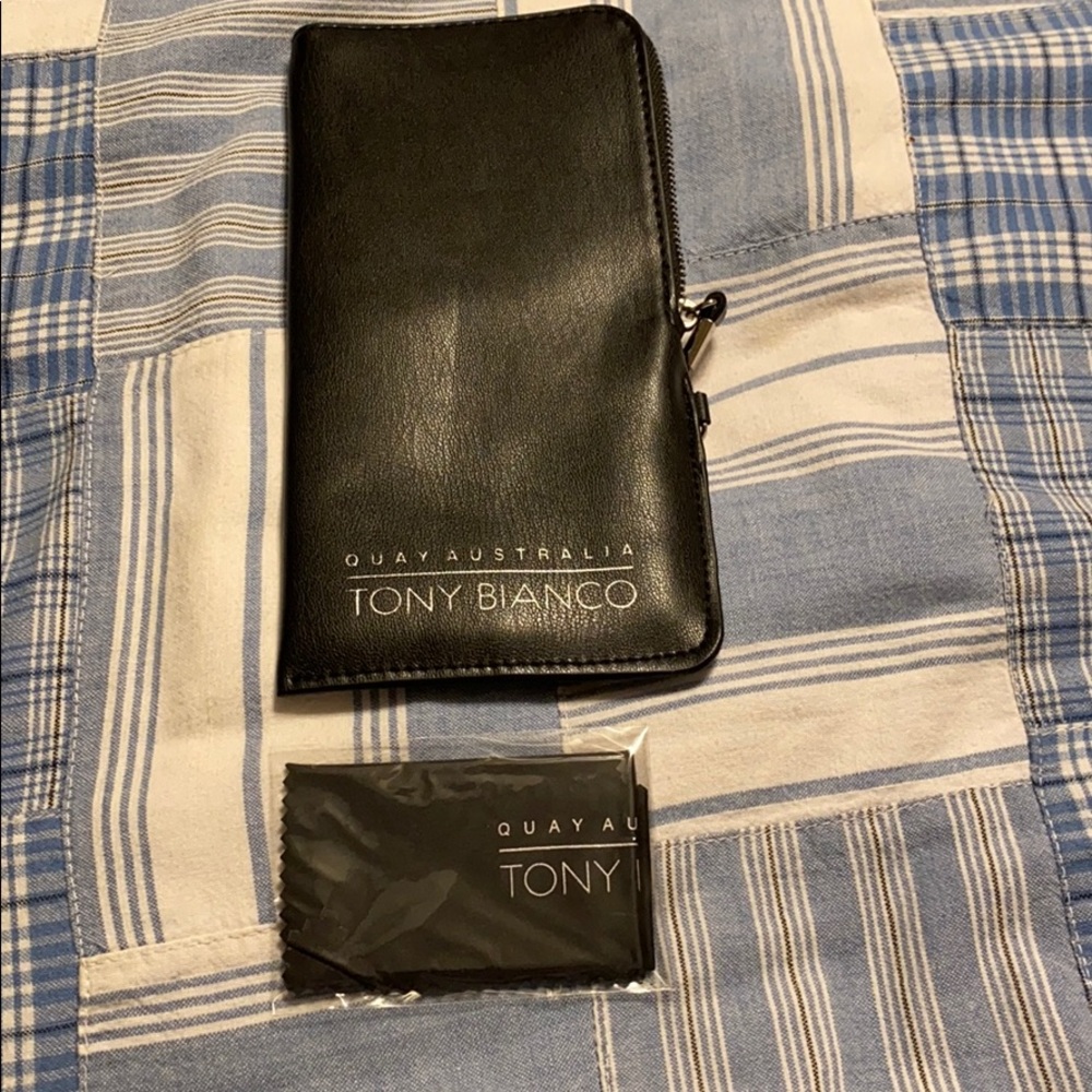 Quay Australia glasses case with zipper w/cloth - Picture 1 of 4
